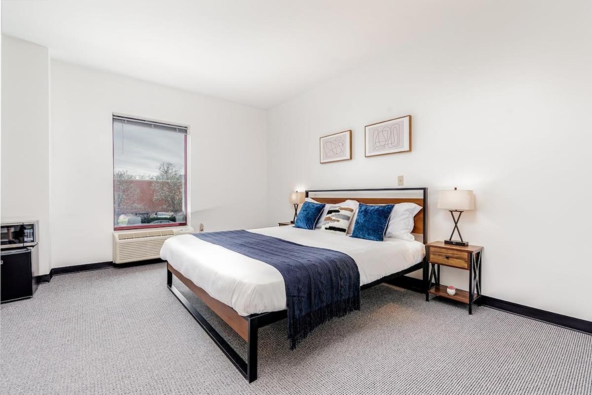 Cozysuites Cwe King Suite With Parking! Tower Grove Exterior photo