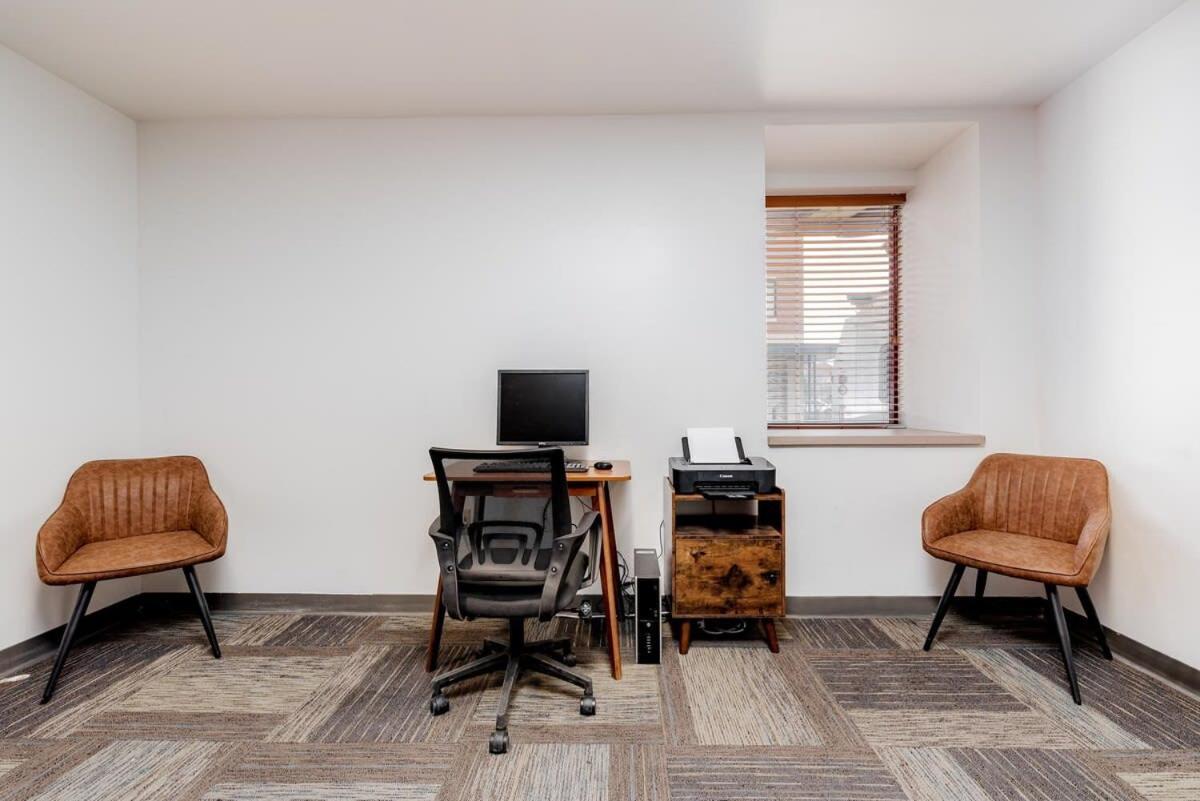 Cozysuites Cwe King Suite With Parking! Tower Grove Exterior photo